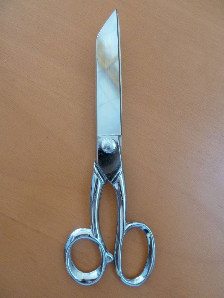 Ciseaux de tailleur professionnel 20 - 23 ou 25cm grand anneau