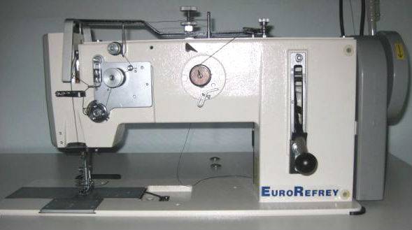 Machine a coudre triple entrainement PR 267 EUROREFREY (1 ou 2 aiguilles)