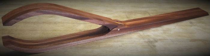 Pince a coudre de sellier en bois verni VERGEZ BLANCHARD
