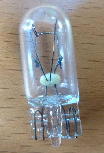 Ampoule 24V 5W machine a coudre familiale réf 413181802
